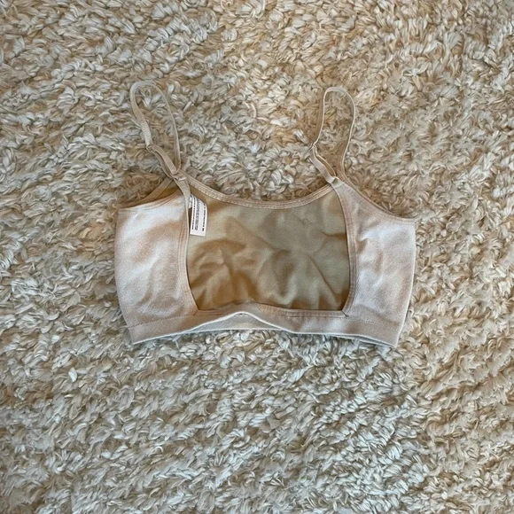 Out from Under Bra - Picture 3 of 4